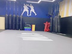 -成杰格斗·拳击·柔术·防身术(建设路店)