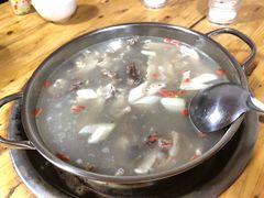 大锅炖牛肉-牛羊鲜汤锅(塔公镇菜市场店)