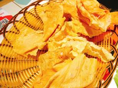 黄金豆油皮-南城十里潮汕鲜牛火锅·鲜虾生滚粥(融汇老商埠店)