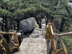 -罗田薄刀峰风景区
