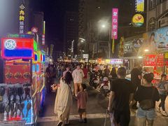 -六合夜市
