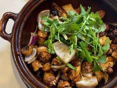 鸡煲-胡须佬鸡煲四季火锅(龙珠大道店)
