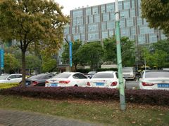 -万科·虹桥云停车场