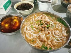 小碗肥瘦-正宗杨记普洱酸醋米线(总店)