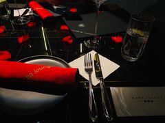 餐具摆设-wann lounge 低温慢煮牛排·清吧