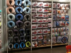 -名创优品(江南新地店)