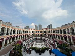 -佛罗伦萨小镇广佛名品奥特莱斯(疏港路店)