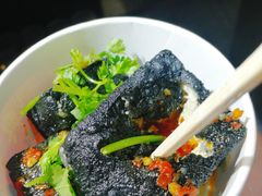-黑色经典臭豆腐·湖南特产(步行街店)