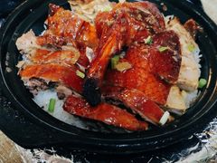 烧鹅煲仔饭-煲煲香快餐(南京路店)