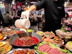 -萍姐火锅·公路夜市(武汉首店)