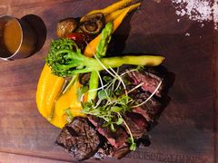 炭烤澳洲牛排配季节时蔬-YUE·6·西式融合餐厅(外滩六号店)
