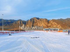 -荣盛康旅野三坡滑雪场