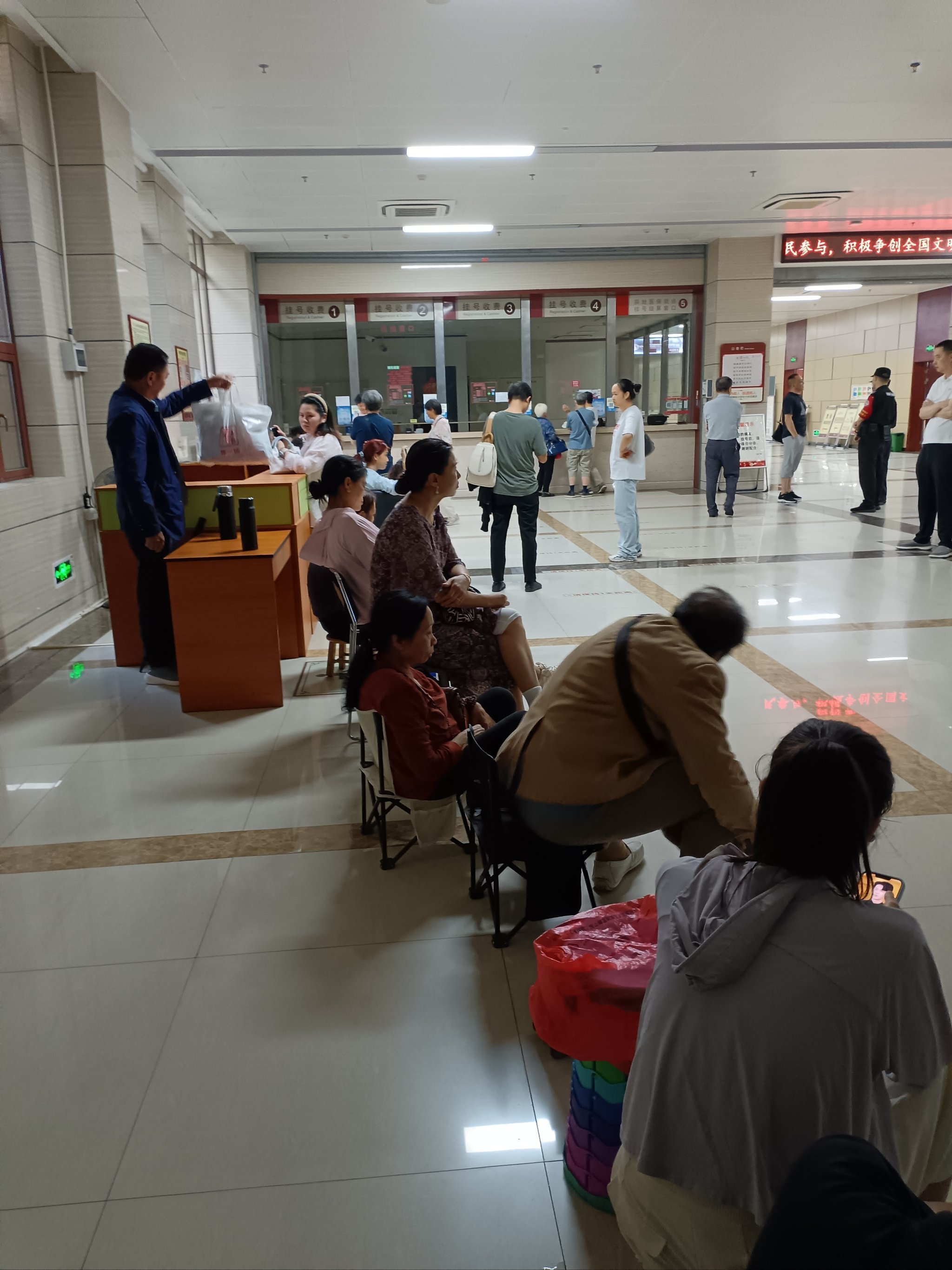 包含北京肿瘤医院、大兴区黄牛排队挂号,收取合理费用的词条 包含北京肿瘤医院、大兴区黄牛排队挂号,收取合理费用的词条