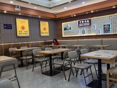 -花馬肆.云南过桥米线(汉神购物广场现场熬汤店)