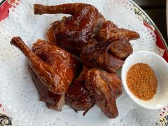 脆皮乳鸽-鹏天阁酒楼·海鲜(红旗店)