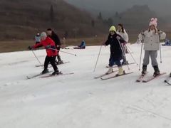 -济南卧虎山滑雪场