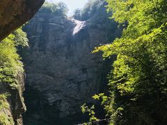 -燕子河大峡谷天坑仙境