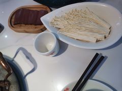 -花田里捞牛火锅(天润店)