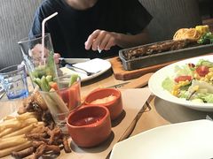 -必胜客(海宁工人路店)