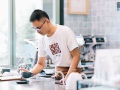 -尤加利咖啡馆