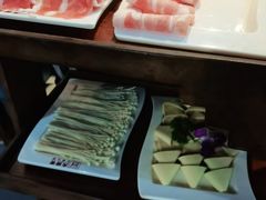 -周周有辣火锅馆(玖耀里店)