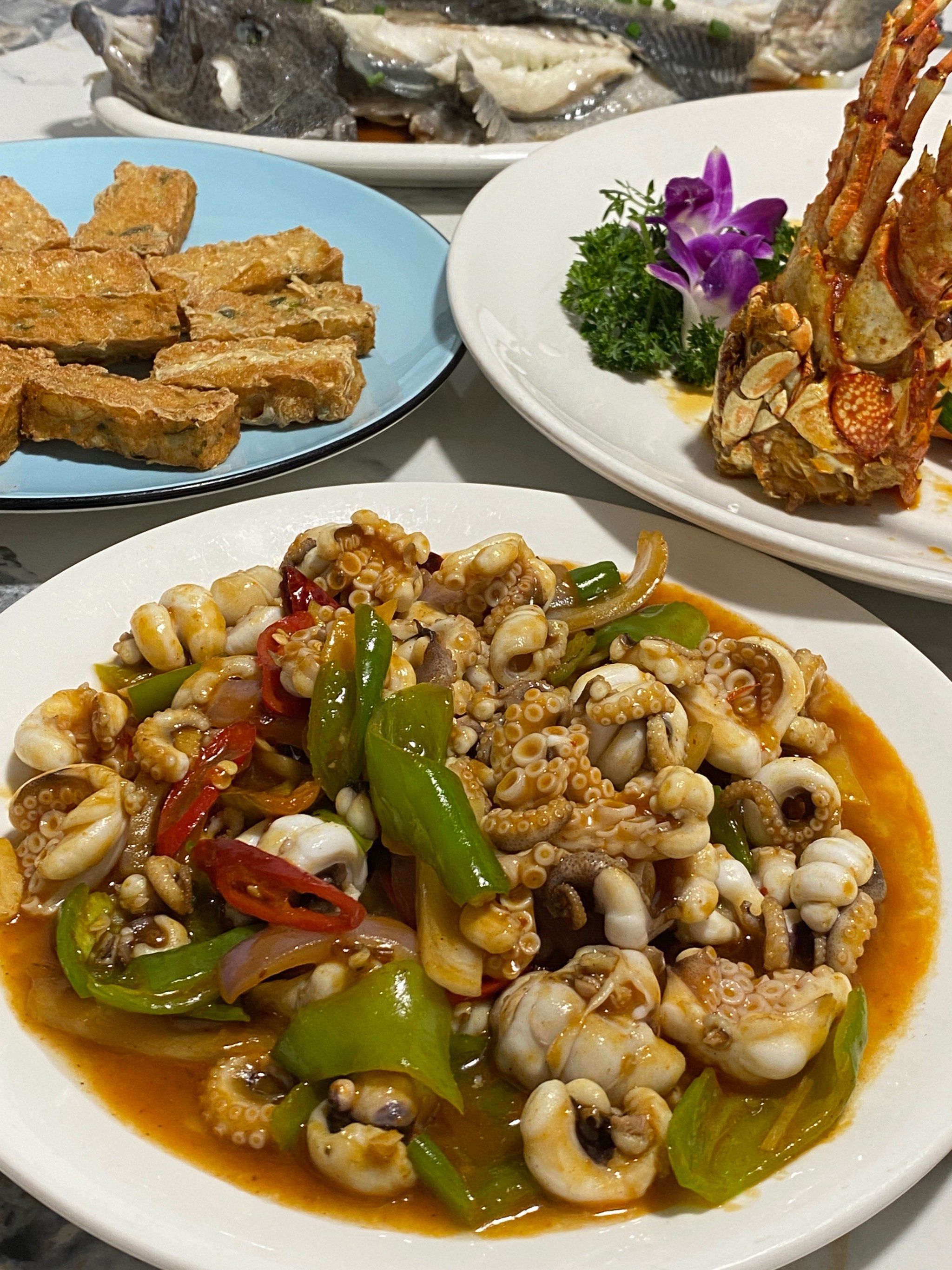 每次去八市我都要带朋友 去吃这家平价大碗的闽南海鲜餐厅!