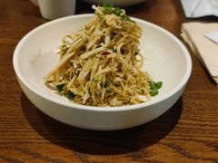香葱拌笋衣-小大董·烤鸭(王府井apm店)