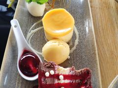 甜点三拼-Strawberry Fare