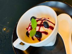 蓝莓豆腐冰淇淋-三号黄浦会Canton Table