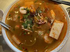 -大头虾越式风味餐厅(光明广场店)