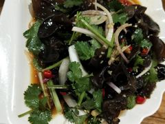 傣味小木耳-花馬肆.云南过桥米线(汉神购物广场现场熬汤店)