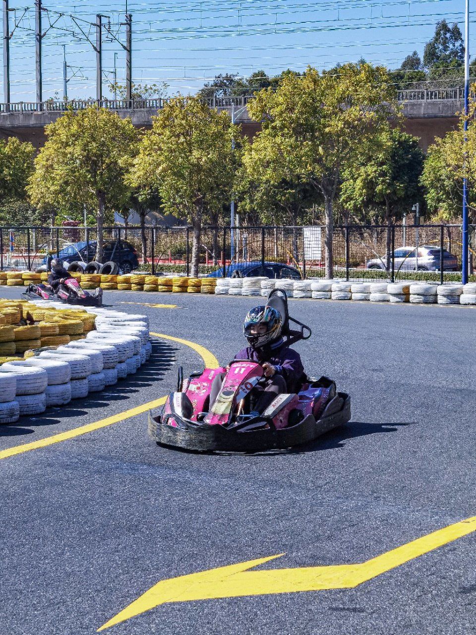 超震撼!男票约会选来这卡丁车场!