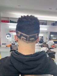 -DL BARBERSHOP男士理发店