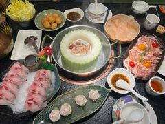 -得意咚瓜·顺德鱼生·冬瓜火锅(深圳首店)