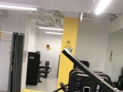 门面-发条鸭无人健身房(浦东北艾路店)
