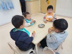 -好奇星国际托育(金地自在城校区)