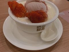 草莓梦幻雪双皮奶-满记甜品(南京虹悦城三店)