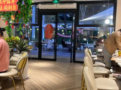 大堂-必胜客(WOW中心城店)