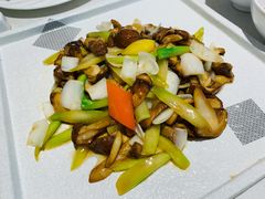 翡翠炒双菌-潮州府·潮菜·砂锅粥(徐家汇店)