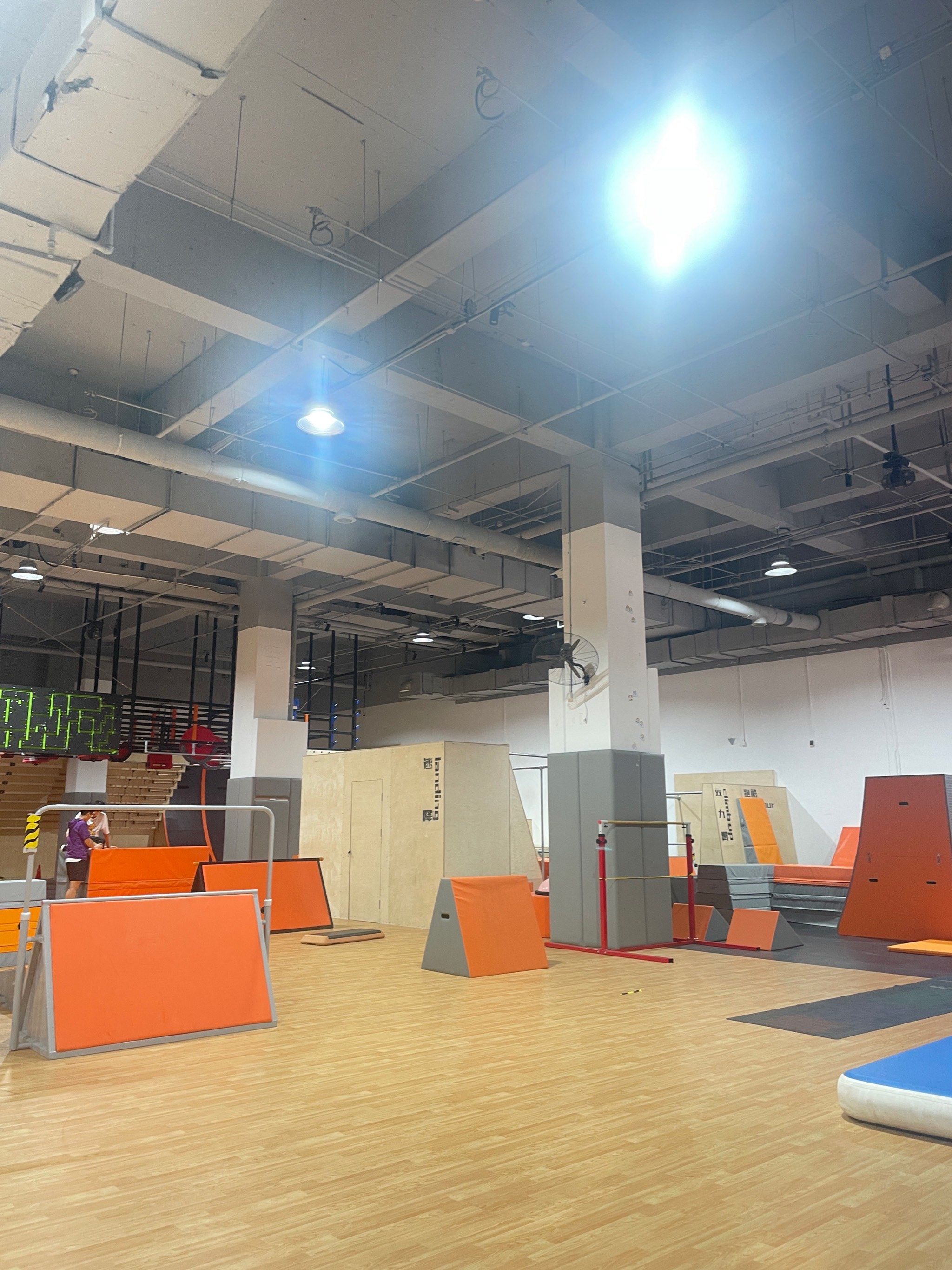 少儿跑酷 少儿跑酷 享受运动带来的快乐