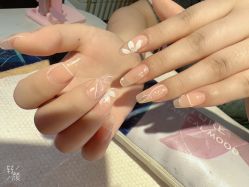 -甲·铺轻奢美甲美睫