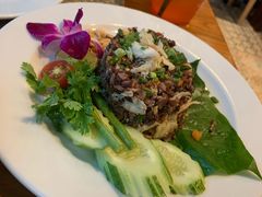 -Chom Cafe and Restaurant