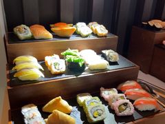 -亚洲国际大酒店·云顶阁旋转自助餐厅