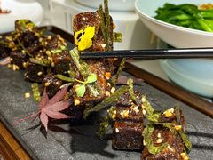 -嫩芽 ·地道重庆菜(十八梯露台夜景店)