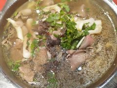 -谢老五跷脚牛肉·非遗传承店