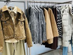 -URBAN REVIVO(七宝领展广场店)