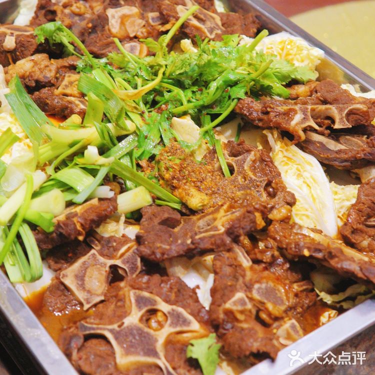小夫妻老板创立新品牌🐏炭锅羊肉鲜过头