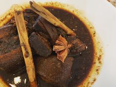 炖肉/红烧肉-Chom Cafe and Restaurant