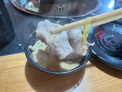 -果松木炭酸菜铜火锅·外婆参鸡汤