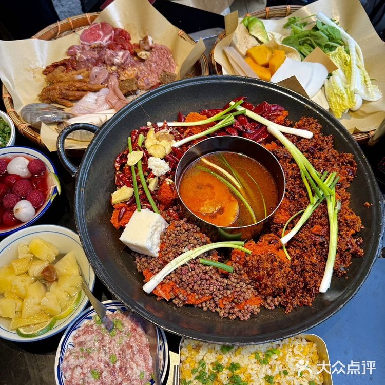 昆明！！市集火锅好吃到惊掉下巴！！！